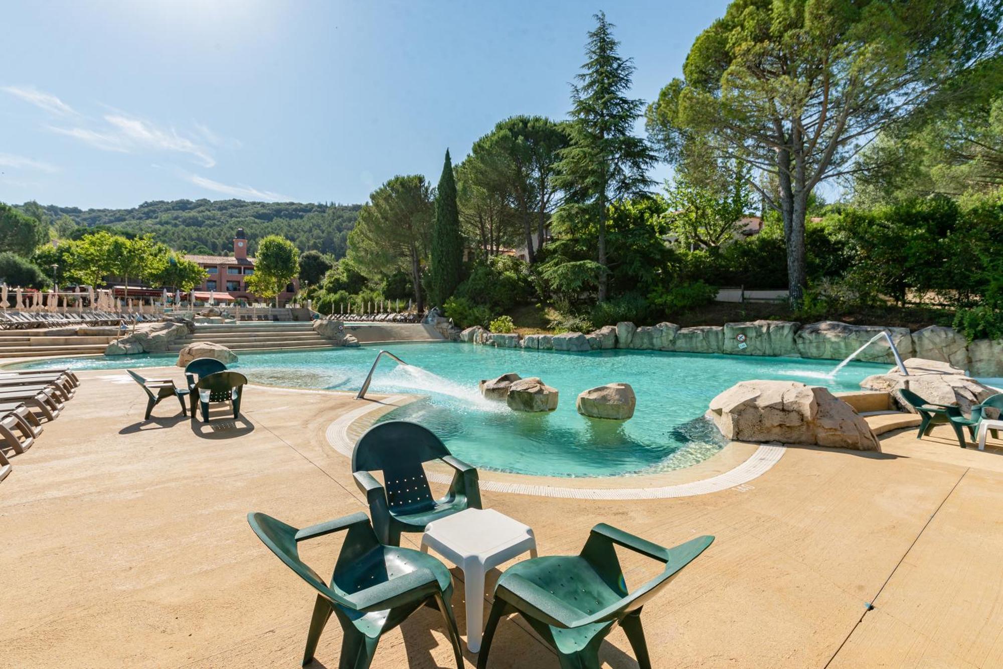 Village Pierre & Vacances Le Rouret Grospierres Dış mekan fotoğraf